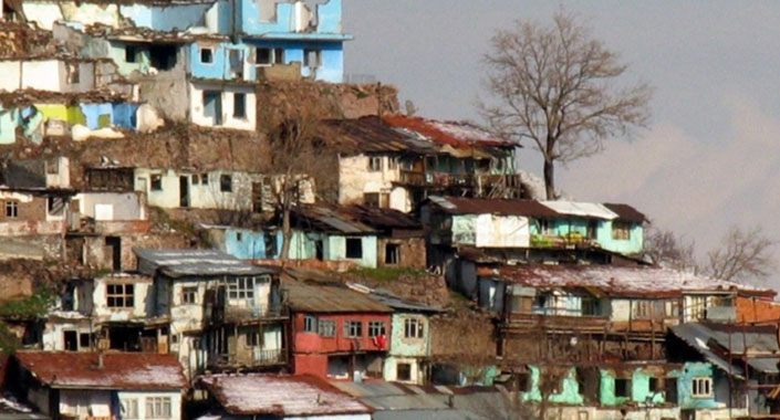 Anayasa Mahkemesi 24 yıllık gecekondunun yıkımını haksız buldu