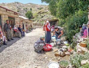 Köye dönüşler hızlandı