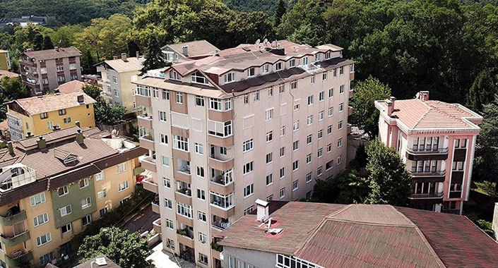 Sarıyer’de kolonları patlayan 39 daireli bina tahliye edildi