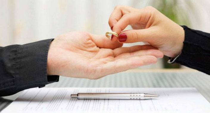Evlilikte eşe bağışlanan mallar, boşanmada talep edilemez