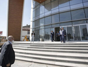 Temel Karamollaoğlu yeni genel merkez binasını inceledi
