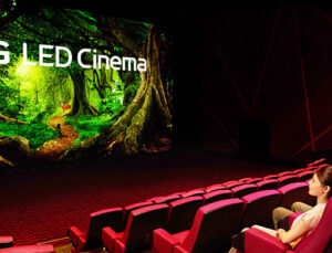 LG led sinema ekranı 14 metre boyunda 7 metre eninde