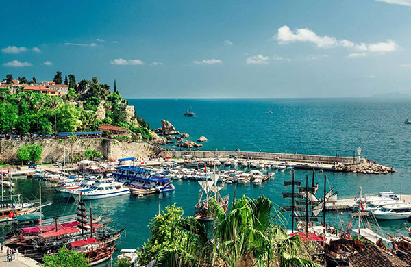 Antalya’da satılan her beş konuttan birini yabancılar aldı