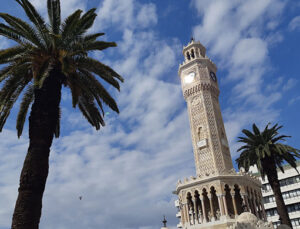 İzmir’e göç artıyor, konut fiyatları yükseliyor