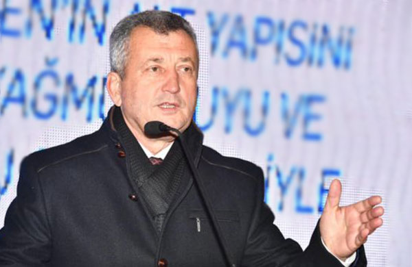 Menemen’de Tahir Şahin’e FETÖ ile işbirliği iddiası