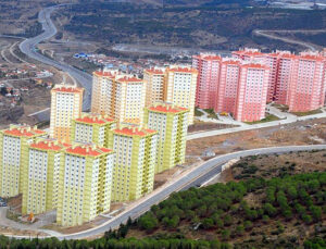 İzmir Uzundere’deki 224 daire depremzedelere tahsis edildi