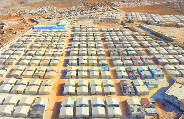 İHH bir yılda Suriye’de 14 bin briket ev inşa etti
