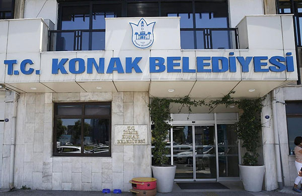Konak Belediyesi hızlı ruhsat döneminde