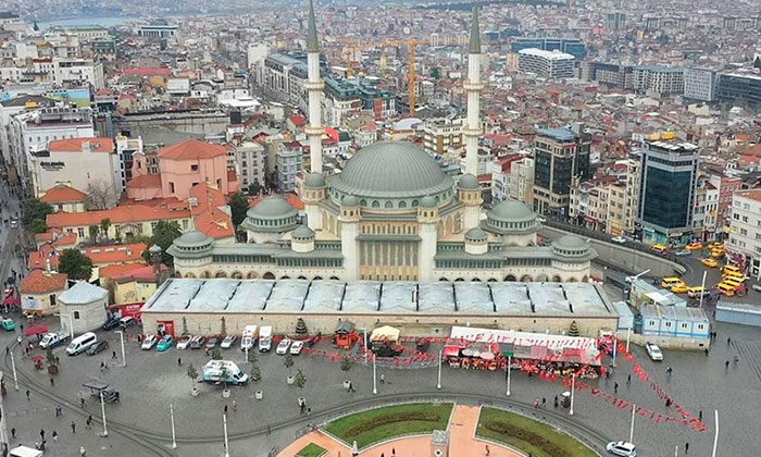 Taksim Cami tamamlanmak üzere