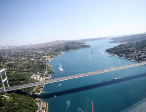 Sarıyer’de icradan satılık boğaz gören villa!