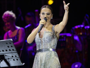 Reges Çeşme, Tuğba Yurt ile unutulmaz bir gece yaşattı