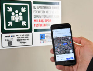 Kadıköy’de her binaya afete karşı QR levhaları asıldı