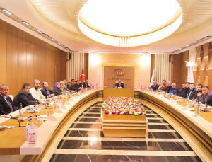 Kamu müteahhidini duyan yok!