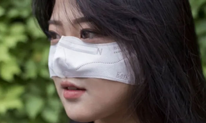 Güney Kore’de yemek yerken takılabilen maskeler üretildi