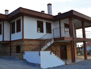 Orman yangınında zarar görenler evlerine kavuşuyor