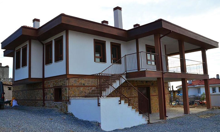 Orman yangınında zarar görenler evlerine kavuşuyor