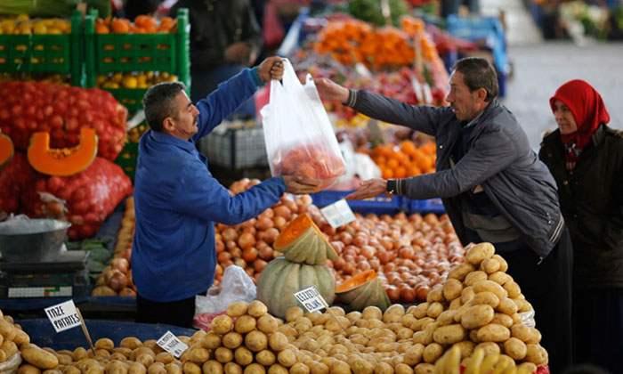 Açlık sınırı, asgari ücrete fark atıyor