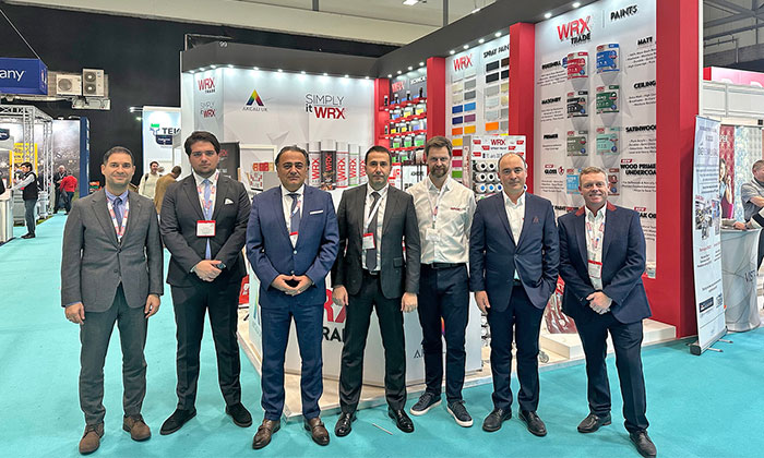 Akçalı Boya yeni ürünlerini İngiltere’de tanıttı