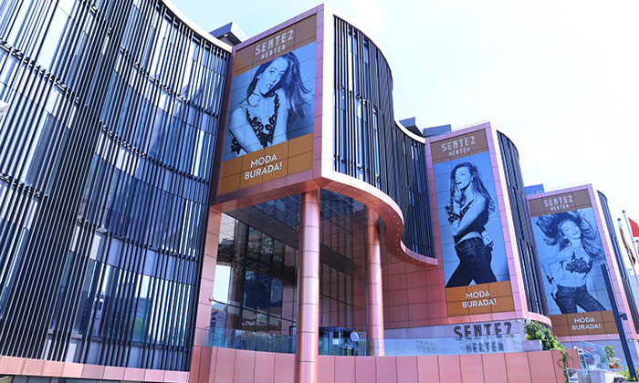 Sentez Merter’de dükkanlar teslim edilmeye başladı