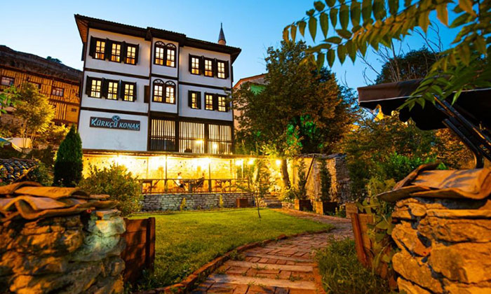 Safranbolu’daki satılık konaklar girişimciliğe kapı aralıyor