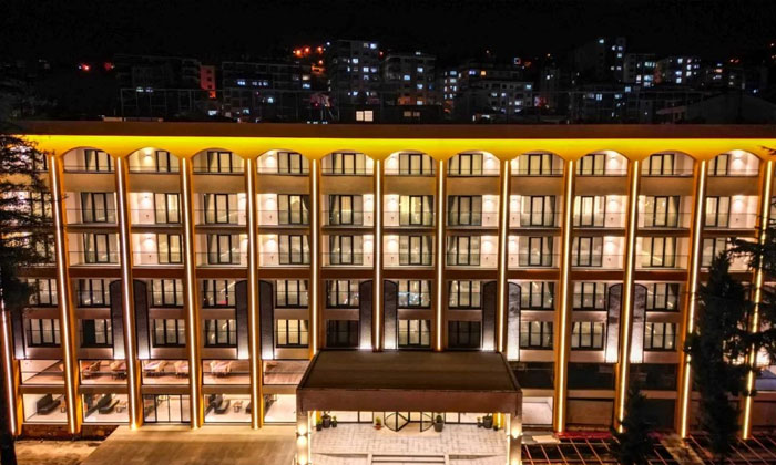 Akçabat’taki Tekel Binası, Sera Lake Center Hotel olmuş