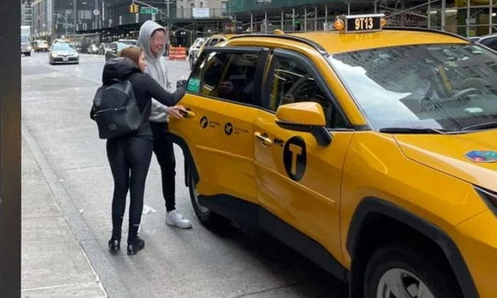 Eylem Tok ABD’de ev kiralamaya çalışıyormuş