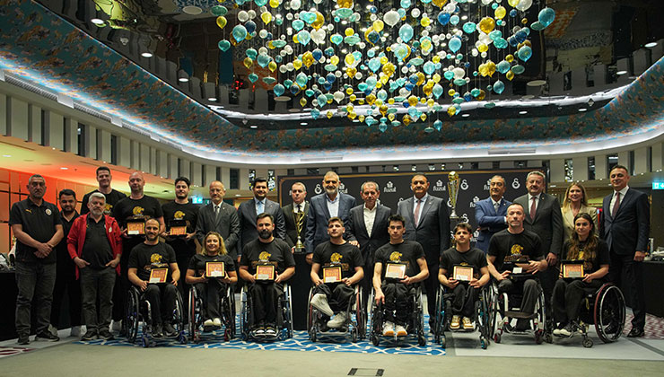 Fuzul’den Galatasaray’a çifte şampiyonluk coşkusu