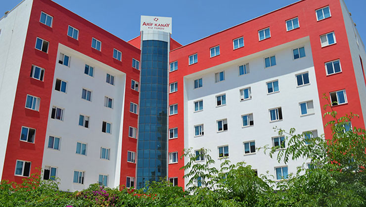 Mersin’de 136 odalı otel, kız yurduna dönüşüyor