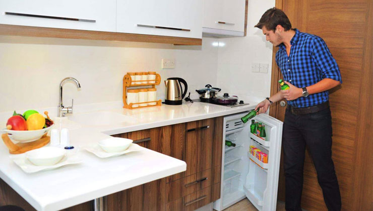 Üniversite öğrencileri hâlâ tek başına eve çıkamıyor