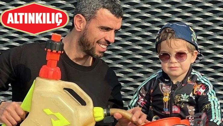 Kenan Sofuoğlu ve oğlu Zayn, Altınkılıç Gıda’nın marka yüzü oldu