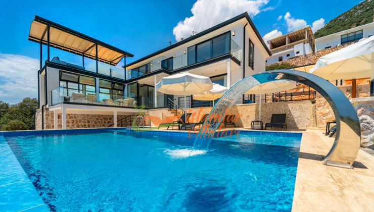 Kırkağaç’ta 3 havuzlu dubleks villa için ihale yapılacak!