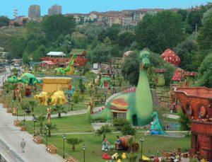 Derince Belediyesi sahil tesislerini 5 yıllığına kiraya veriyor