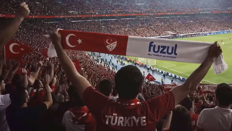Ev sahibi biziz marşıyla milyonları aynı heyecanda buluşturdular